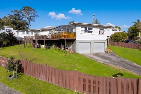 Photo of property in 5 Edgewood Way, Henderson, Auckland, 0612