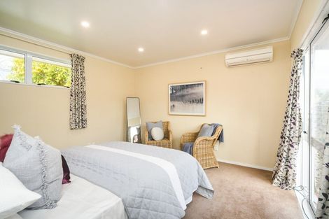 Photo of property in 22 Surrey Crescent, Hokowhitu, Palmerston North, 4410