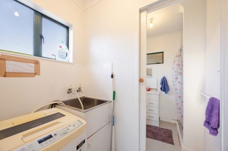 Photo of property in 18 Howard Road, Taradale, Napier, 4112