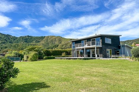 Photo of property in 36 Nyhane Drive, Ligar Bay, Takaka, 7183