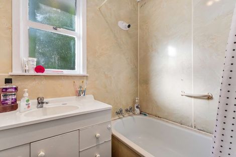 Photo of property in 1/16 Evans Road, Glen Eden, Auckland, 0602