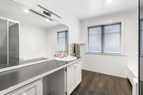 Photo of property in 5 Mason Street, Moera, Lower Hutt, 5010