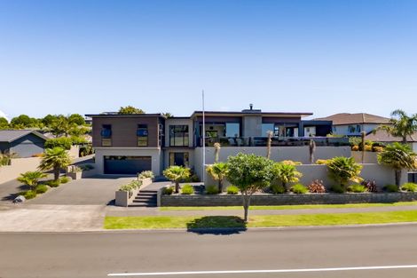 Photo of property in 15 Links Drive, Waiwhakaiho, New Plymouth, 4312