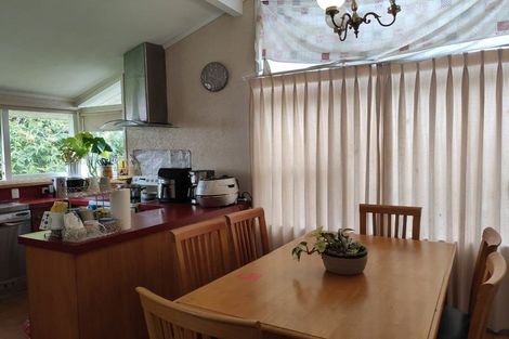 Photo of property in 27 Morton Avenue, Forrest Hill, Auckland, 0620