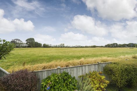 Photo of property in 7 The Oaks, Awapuni, Palmerston North, 4412