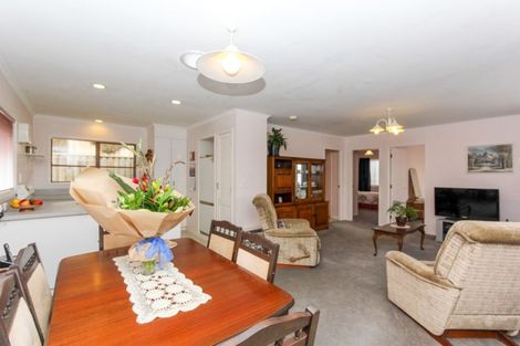 Photo of property in 68 Waiwaka Terrace, Strandon, New Plymouth, 4312
