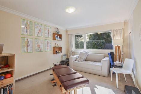 Photo of property in 16 Stormont Place, Avonhead, Christchurch, 8042