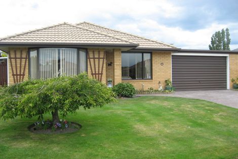Photo of property in 1/4 Innisfree Place, Northwood, Christchurch, 8051