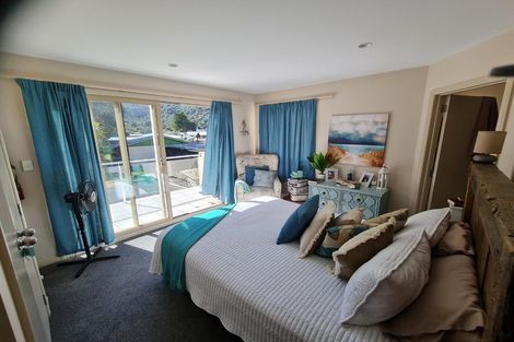 Photo of property in 34b Waiwera Road, Waiwera, Orewa, 0994