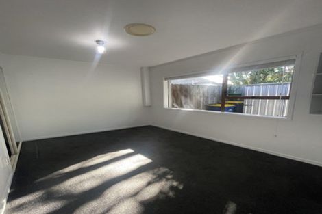 Photo of property in 2/43 Seaton Road, Murrays Bay, Auckland, 0630
