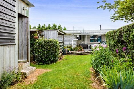 Photo of property in 244 Maata Road, Eltham, 4398