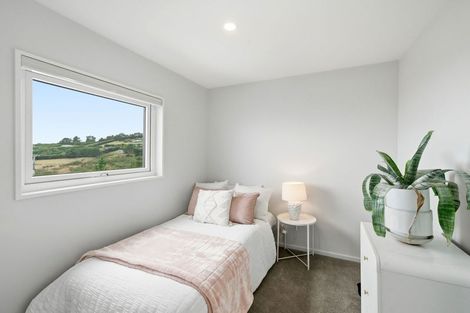 Photo of property in 5b Madeley Road, Mount Pleasant, Christchurch, 8081