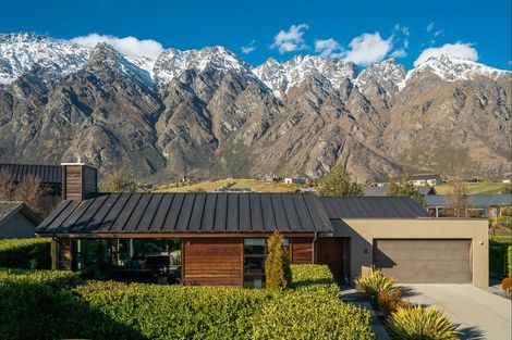 Photo of property in 8 Jackby Court, Jacks Point, Queenstown, 9371