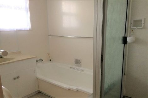 Photo of property in 34 Marlborough Street, Levin, 5510