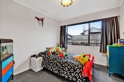 Photo of property in 16 Caplen Street, Hawera, 4610