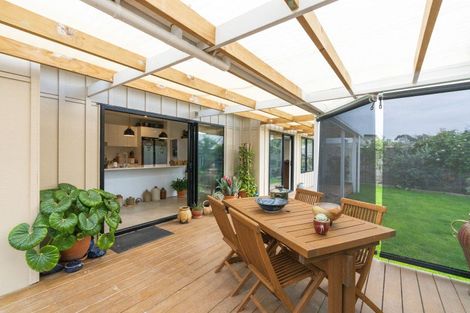 Photo of property in 6 Kingi Te Ahoaho Place, Otaki, 5512