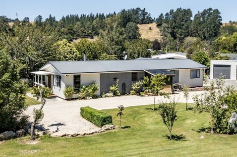 Photo of property in 12 Achray Street, Waiau, 7332