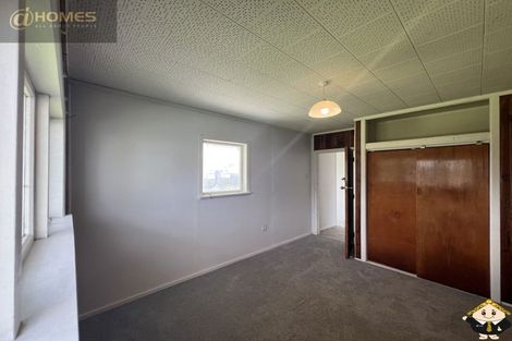 Photo of property in 84 Roberts Road, Te Atatu South, Auckland, 0610