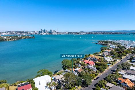 Photo of property in 21 Norwood Road, Bayswater, Auckland, 0622