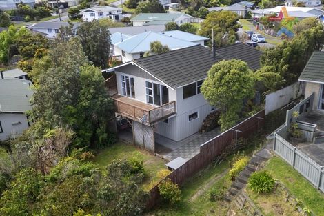 Photo of property in 6 Peach Tree Grove, Maungaraki, Lower Hutt, 5010