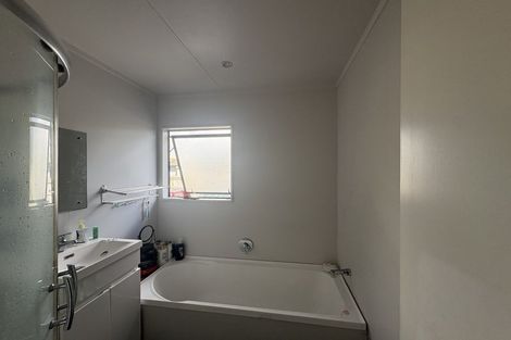 Photo of property in 48d Garland Drive, St Andrews, Hamilton, 3200