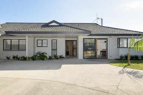 Photo of property in 52 Lotus Avenue, Mount Maunganui, 3116