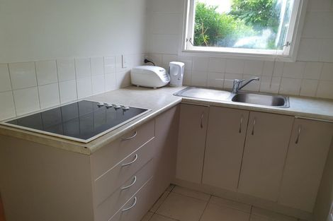 Photo of property in 17 Cashmere Place, Glenfield, Auckland, 0629