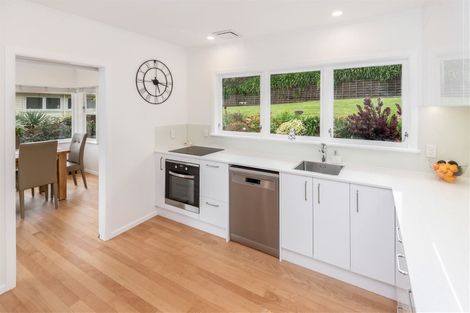 Photo of property in 14 Addis Place, Shelly Park, Auckland, 2014