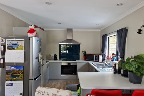 Photo of property in 38 Mcdougall Grove, Haywards, Lower Hutt, 5018