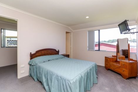 Photo of property in 68 Wairau Road, Oakura, 4314