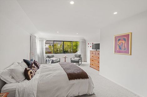 Photo of property in 9 Inglewood Place, Avonhead, Christchurch, 8042