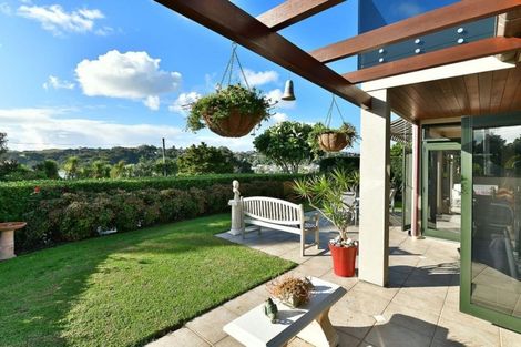 Photo of property in 21 The Crescent, Tindalls Beach, Whangaparaoa, 0930