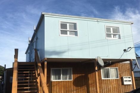 Photo of property in 2/71 Kemp Street, Kilbirnie, Wellington, 6022