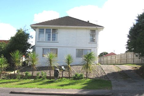 Photo of property in 9 Essex Street, Te Atatu South, Auckland, 0610