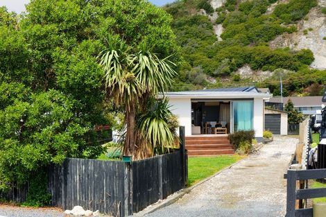 Photo of property in 1 Wakatu Quay, Kaikoura, 7300