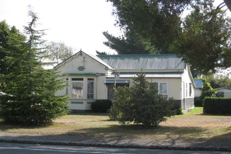 Photo of property in 15 Smith Street, Waimate, 7924
