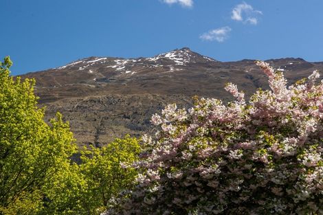 Photo of property in 70 Hunter Road, Speargrass Flat, Queenstown, 9371