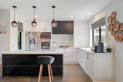 Photo of property in 25 Captain Mitchell Drive, Opaheke, Papakura, 2113