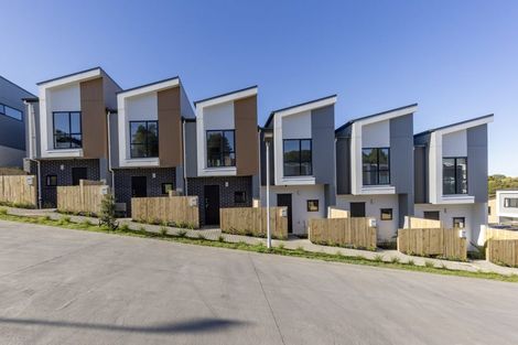 Photo of property in 21 Morihana Close, Glen Eden, 0602