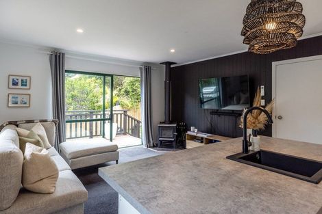 Photo of property in 12 Okoka Road, Omiha, Waiheke Island, 1081