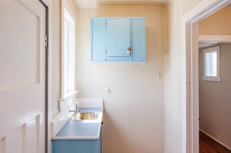 Photo of property in 25 Argyle Avenue, Takaro, Palmerston North, 4410