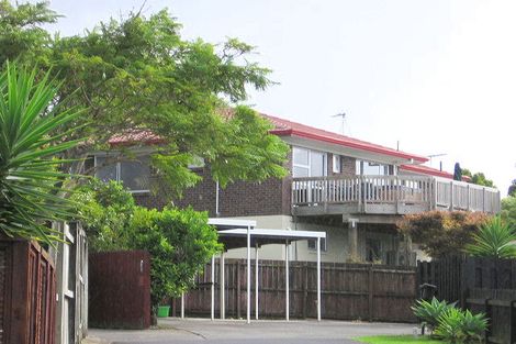 Photo of property in 2/8 Tuscan Place, Half Moon Bay, Auckland, 2012