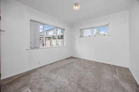 Photo of property in 76 Mclean Avenue, Papatoetoe, Auckland, 2025