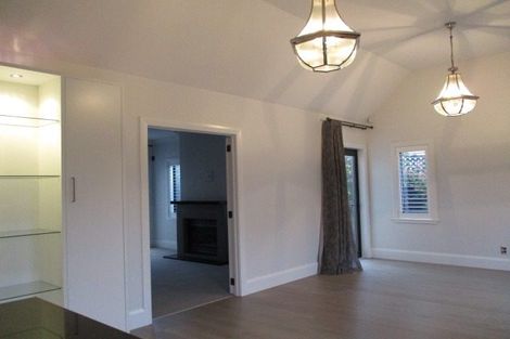 Photo of property in 5 Merivale Lane, Merivale, Christchurch, 8014