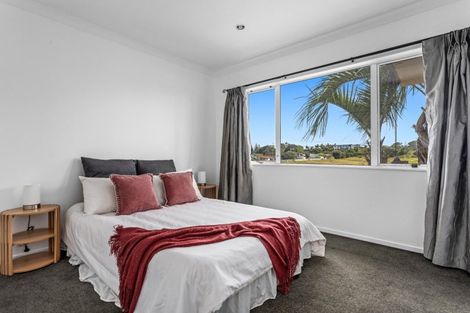 Photo of property in 34 Ohuirehe Road, Coastlands, Whakatane, 3120