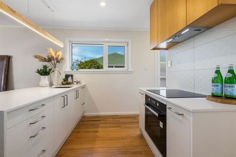 Photo of property in 136 Avonhead Road, Avonhead, Christchurch, 8042