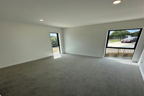 Photo of property in 60 Tiri Tiri Road, Birkdale, Auckland, 0626