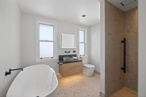 Photo of property in 48 Brougham Street, Nelson South, Nelson, 7010