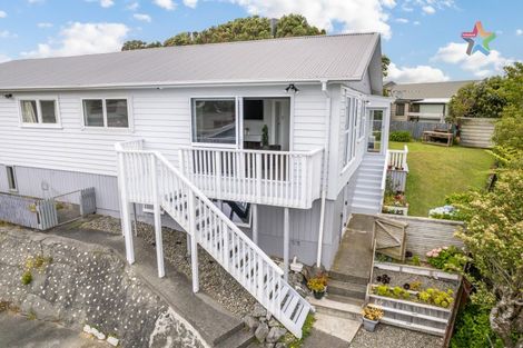 Photo of property in 27a Cypress Drive, Maungaraki, Lower Hutt, 5010