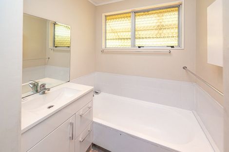 Photo of property in 35 Karyn Street, Castlecliff, Whanganui, 4501